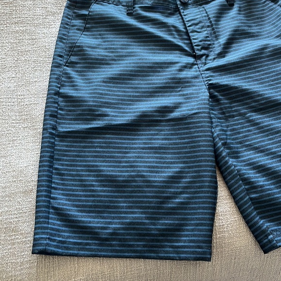 Mens rip curl boardwalk shorts (32) - Picture 4 of 10